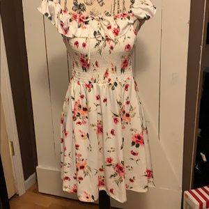 Sun dress with flowers size large